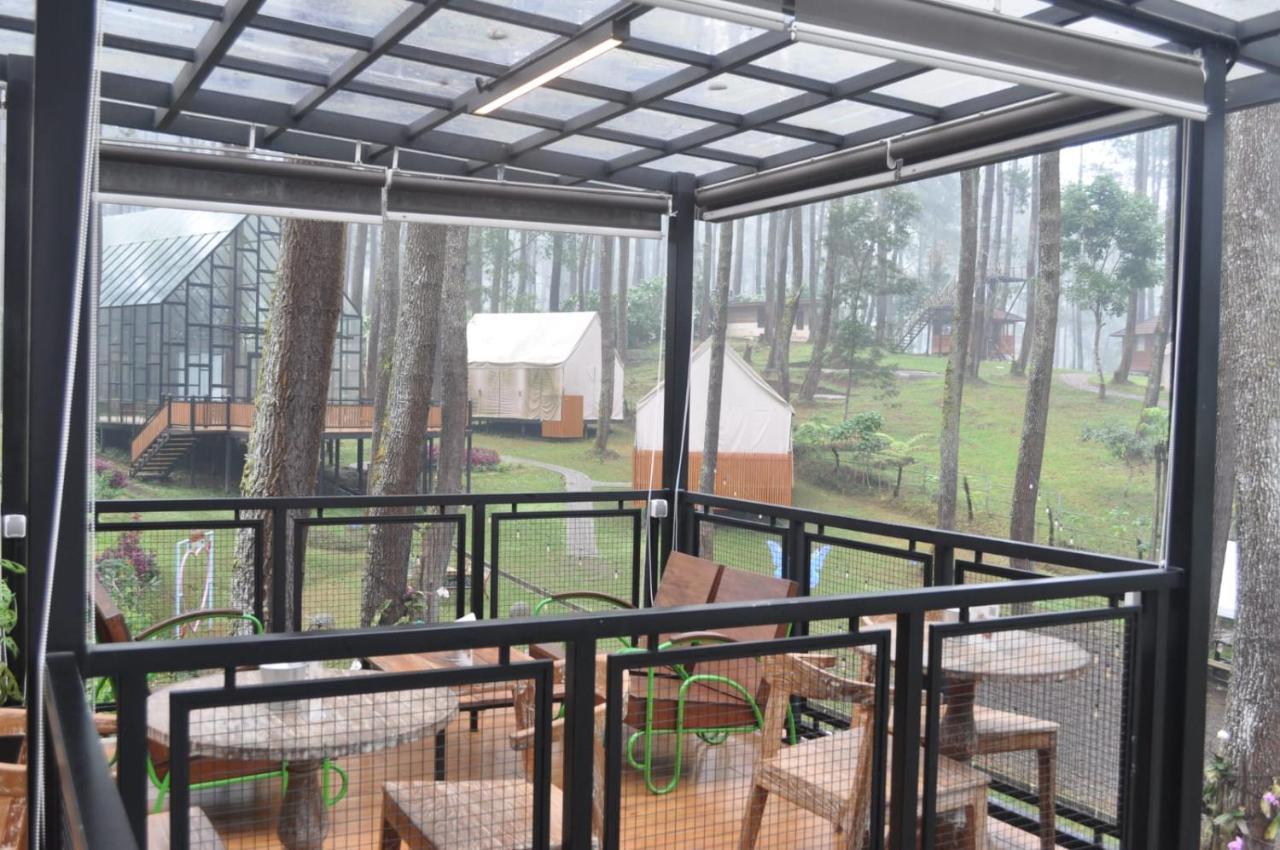 למבאנג Villa Cikole Kalaras מראה חיצוני תמונה